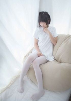 班花解开衬衫的扣子_BD国语免费播放