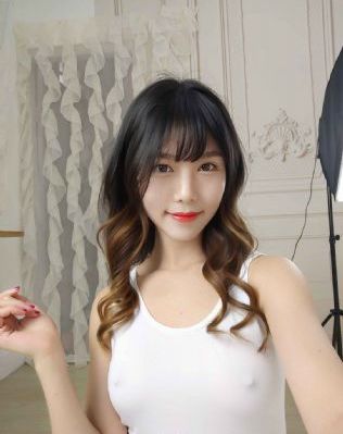 美国成人艳星KraVaWra_蓝光在线播放