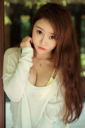 欧州办公室内射美女_1080高清完整版播放