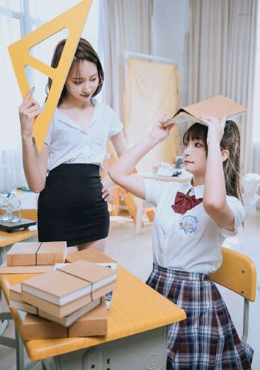 伽罗太华和女生之间的感情纠葛_4K在线视频观看