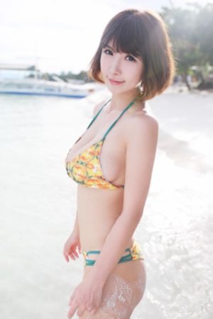 小雪被老汉各种姿势玩_DVD高清完整版