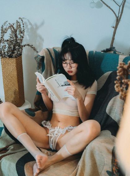 他含着她的乳奶揉搓揉视频捏_BD超清在线观看